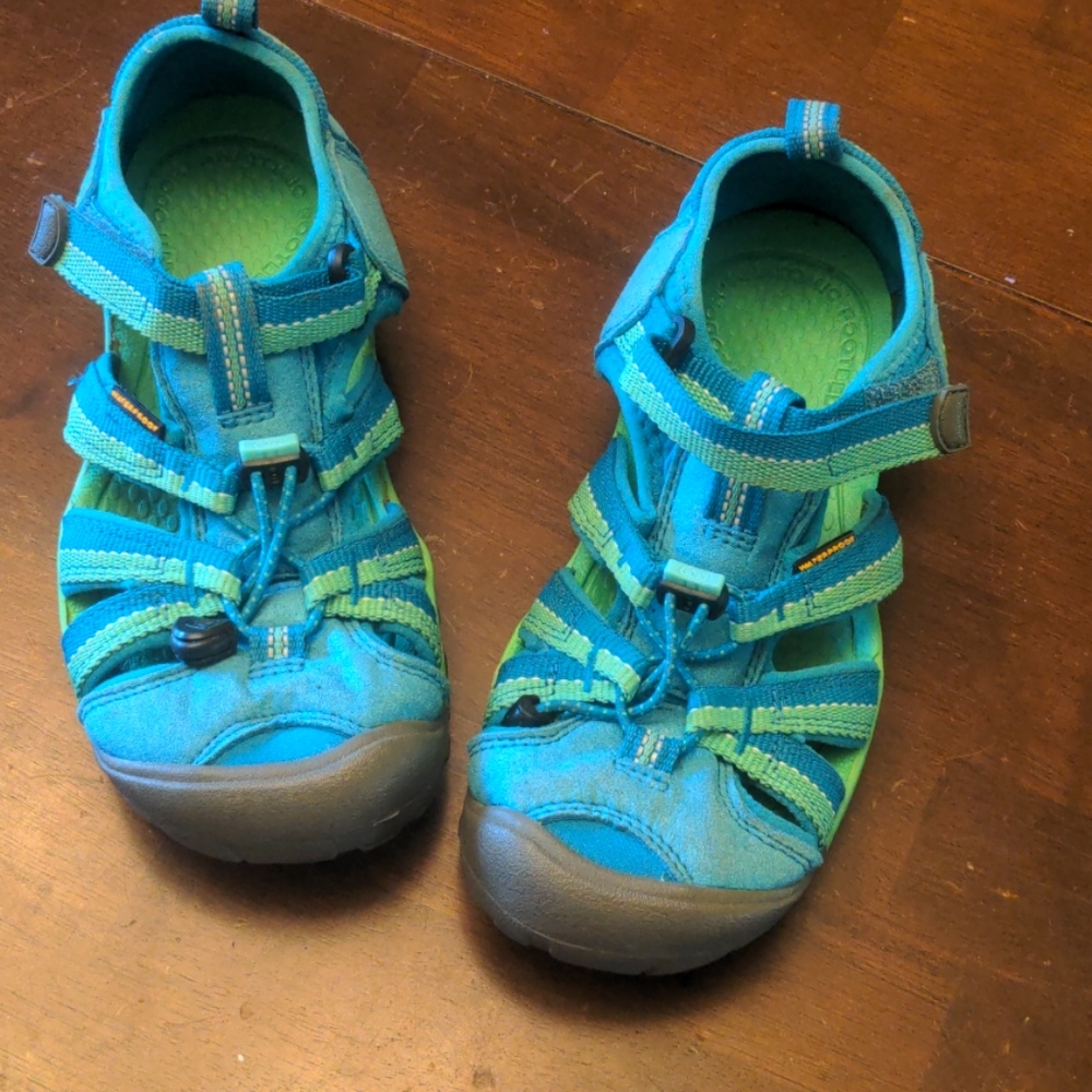 Keen shoes size 3